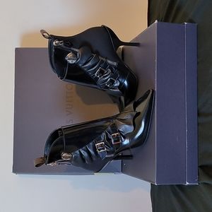 Authentic LV Janet Ankle Boots  Size 8 EU38 NWT